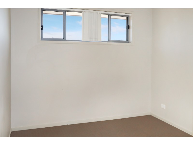 Unit 1/23 Cardamon Crescent, Glenvale QLD 4350
