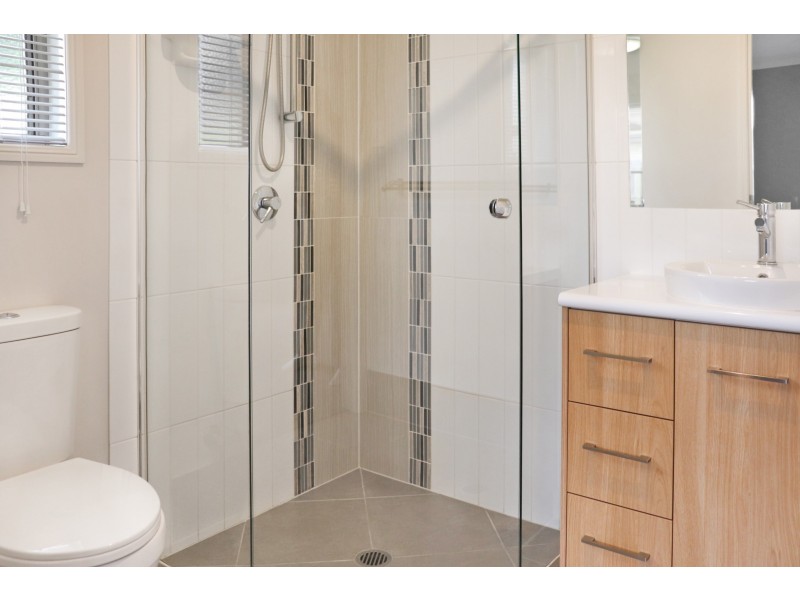 89 Entabeni Drive, Kearneys Spring QLD 4350