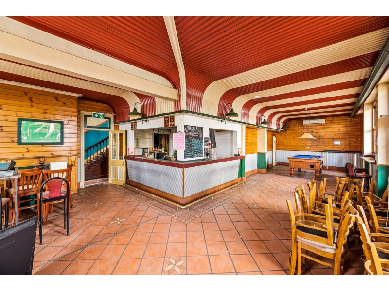 633 Ruthven Street, South Toowoomba QLD 4350