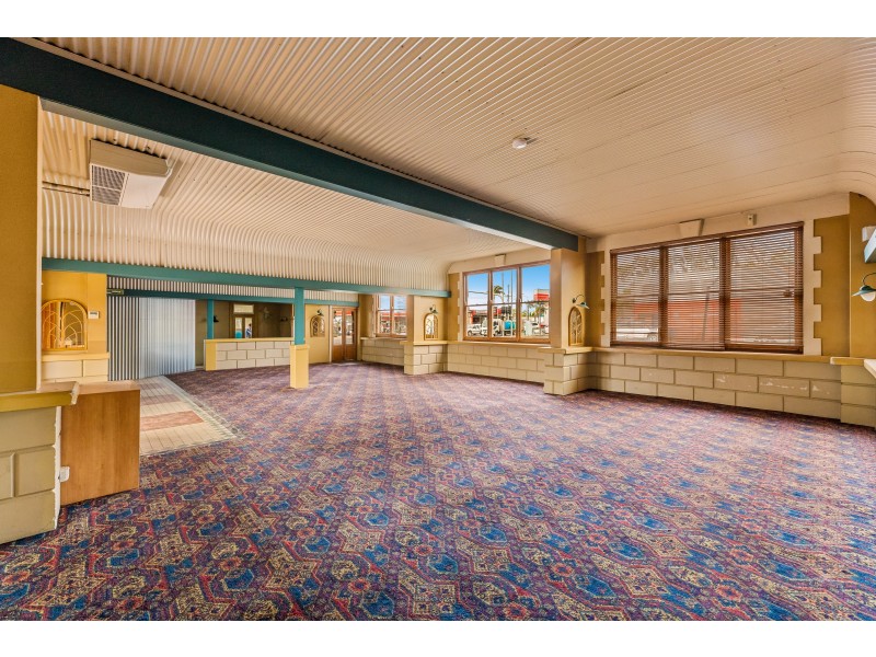 633 Ruthven Street, South Toowoomba QLD 4350