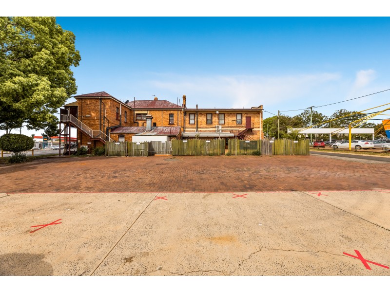 633 Ruthven Street, South Toowoomba QLD 4350