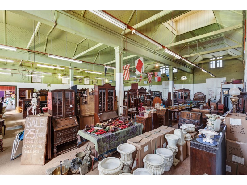 1 Thallon Street, Crows Nest QLD 4355