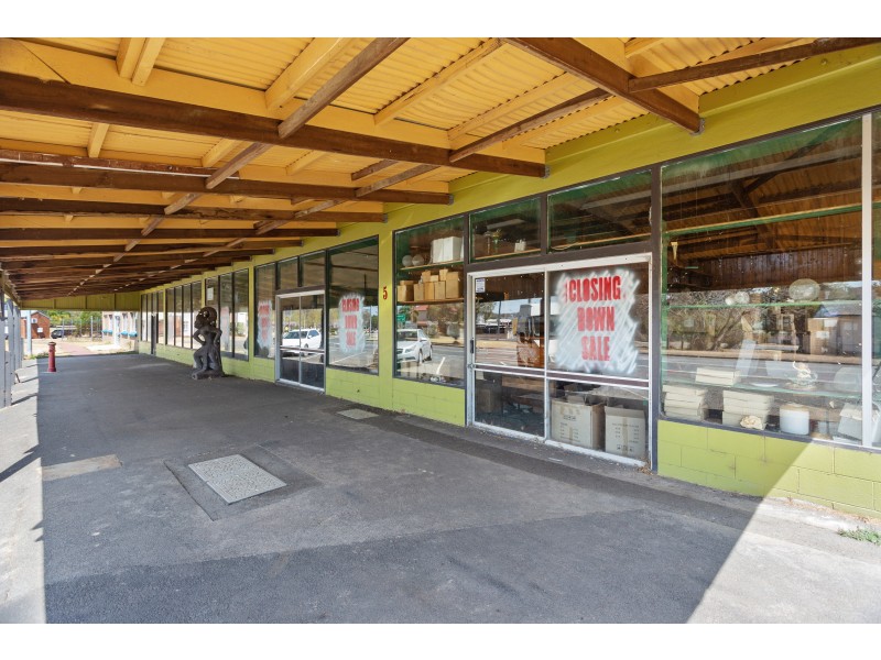 1 Thallon Street, Crows Nest QLD 4355