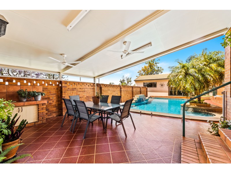 242 North Street, Rockville QLD 4350