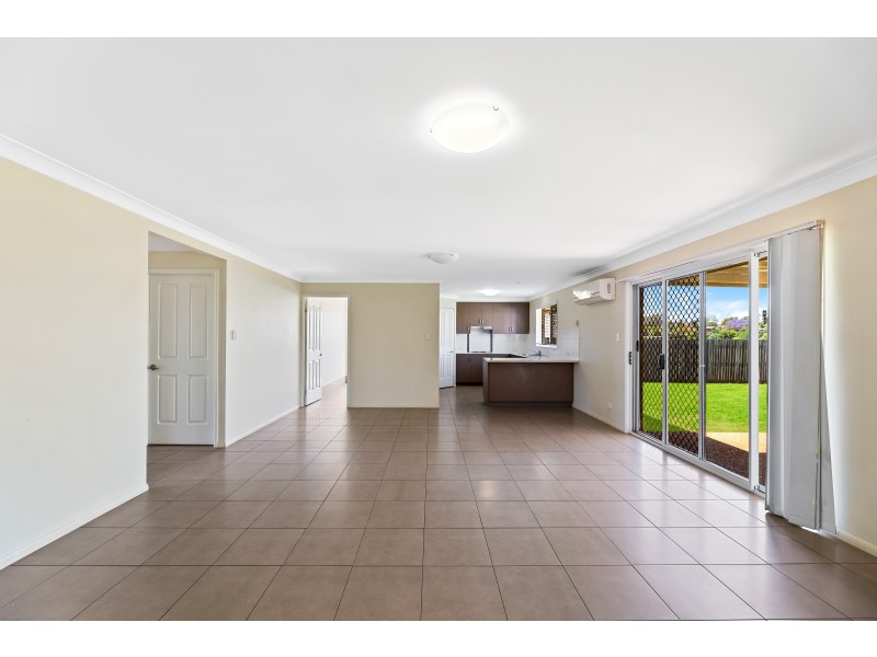 6 Dixon Court, Wilsonton Heights QLD 4350