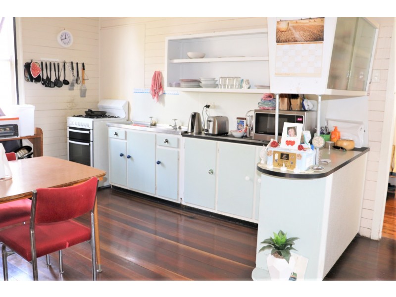 3 Vanity Street, Rockville QLD 4350