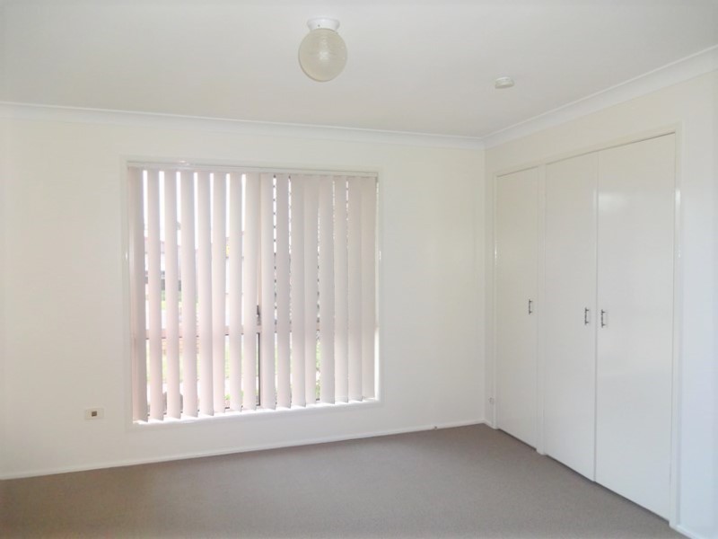 2 Donna Court, Kearneys Spring QLD 4350