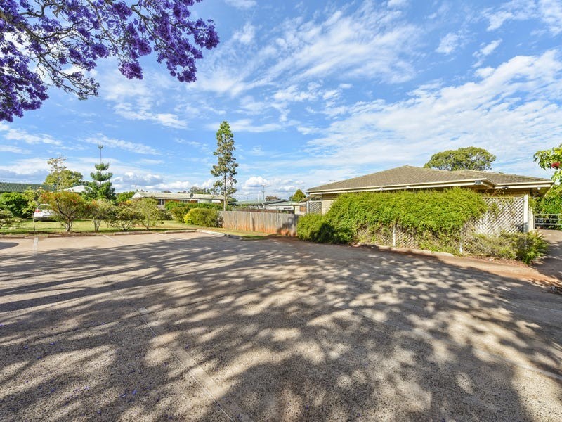 369-371 Bridge Street, Wilsonton QLD 4350