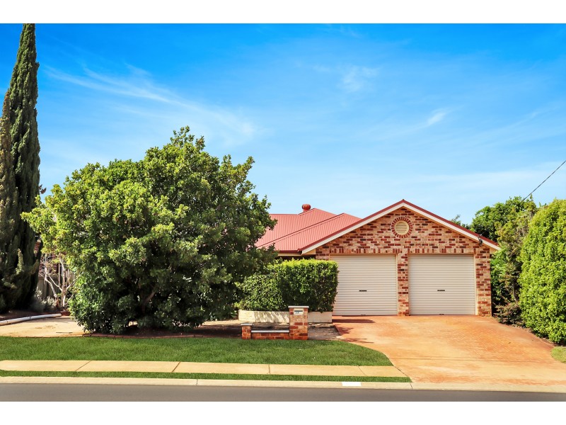 144 Spring Street, Middle Ridge QLD 4350