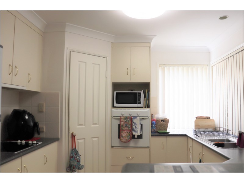 144 Spring Street, Middle Ridge QLD 4350