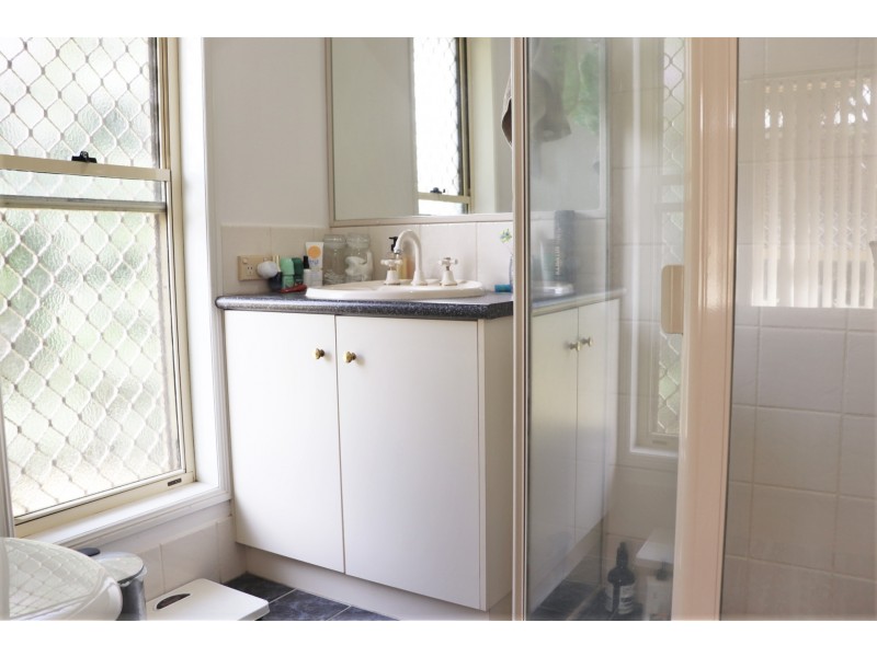 144 Spring Street, Middle Ridge QLD 4350