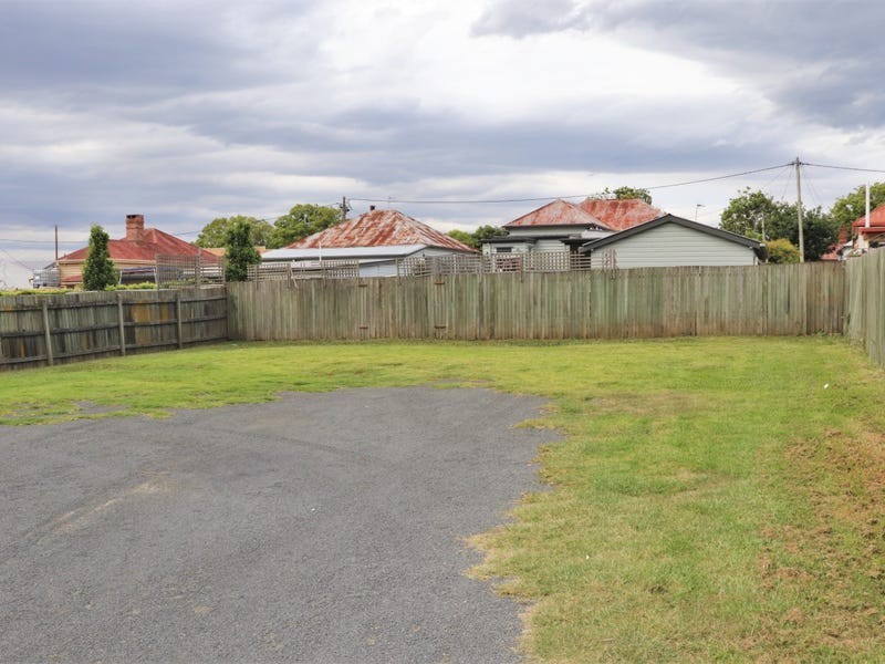 3 Thomas Street, East Toowoomba QLD 4350