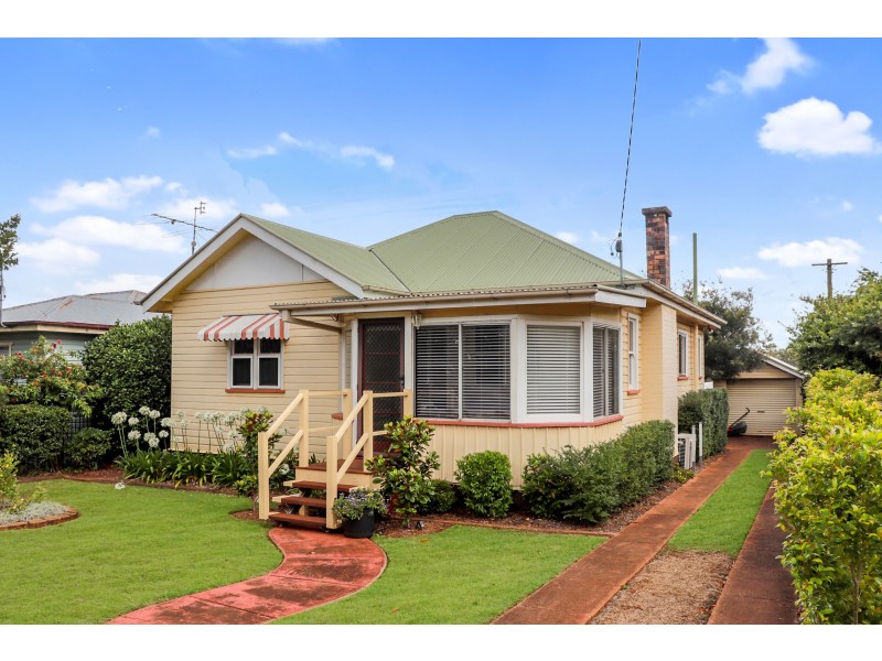 95 Curzon Street, East Toowoomba QLD 4350