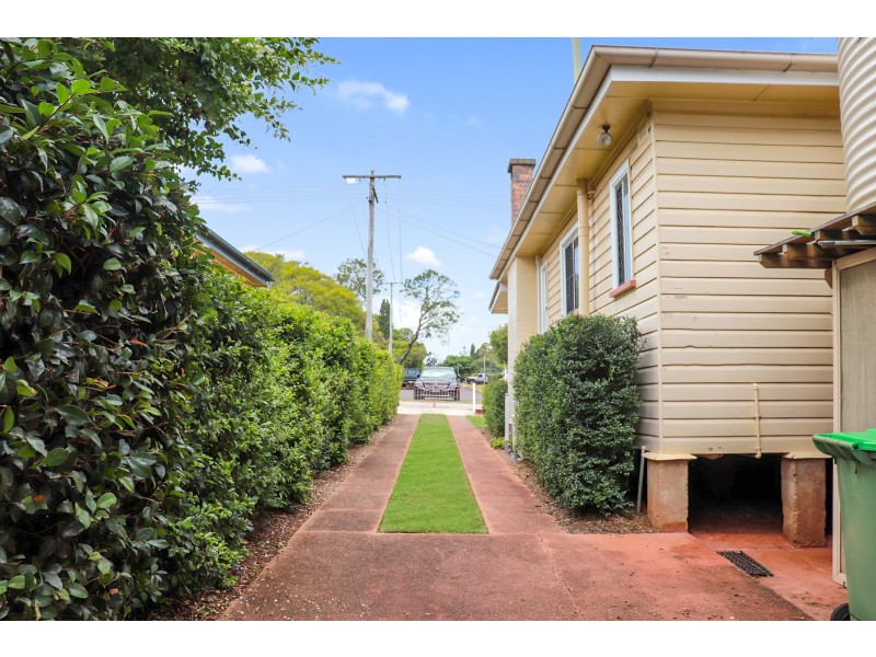 95 Curzon Street, East Toowoomba QLD 4350
