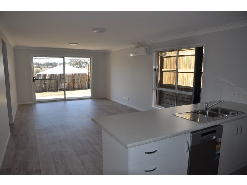 13 Downs Street, Glenvale QLD 4350