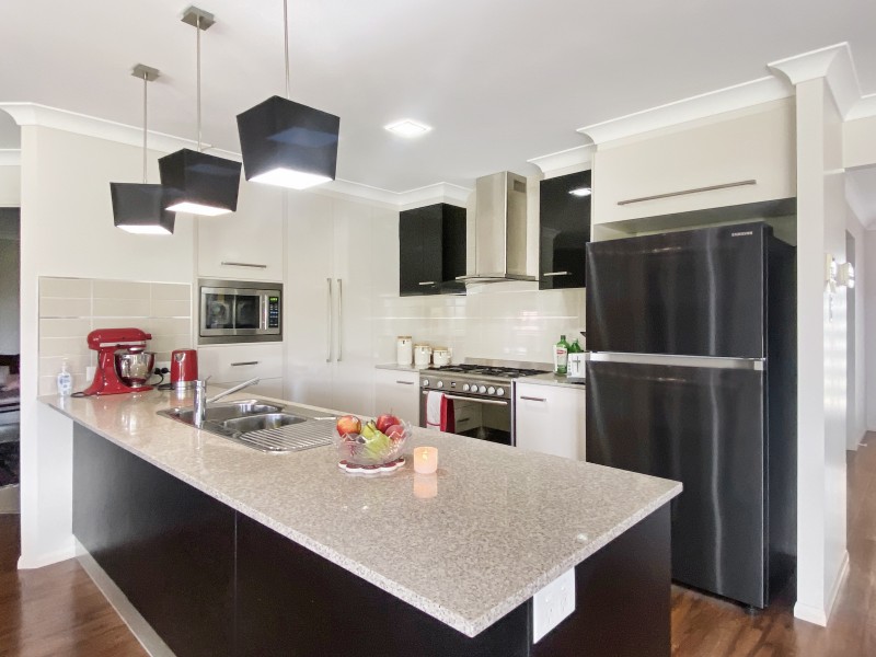 128 Kearney Street, Kearneys Spring QLD 4350