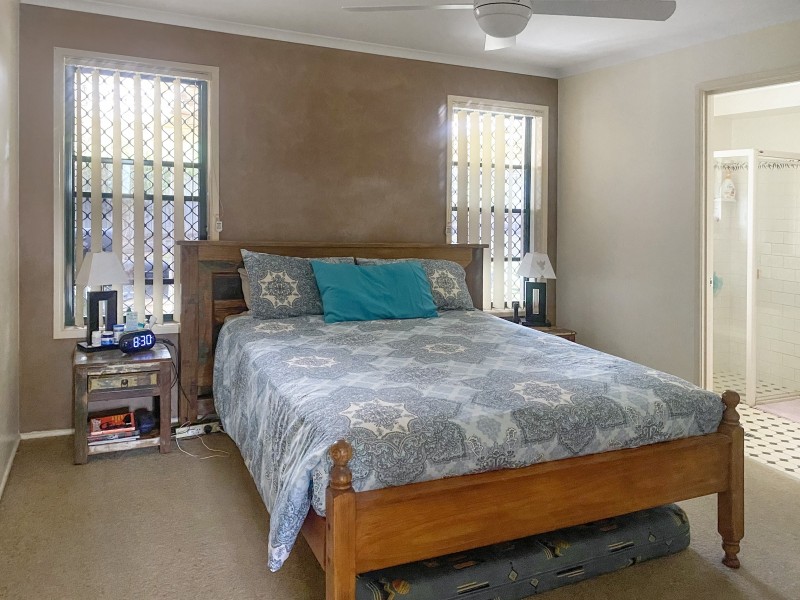 12 Lachlan Court, Westbrook QLD 4350