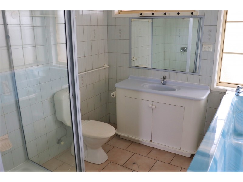 Unit 1/475 Bridge Street, Wilsonton QLD 4350