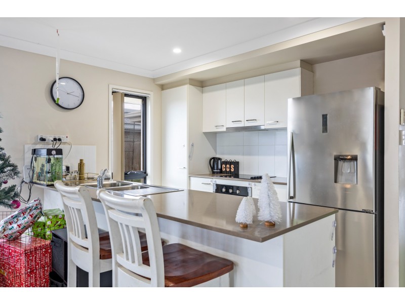 8 Wongalee Place, Cambooya QLD 4358