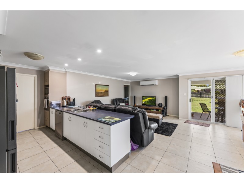 28 Smythe Drive, Highfields QLD 4352