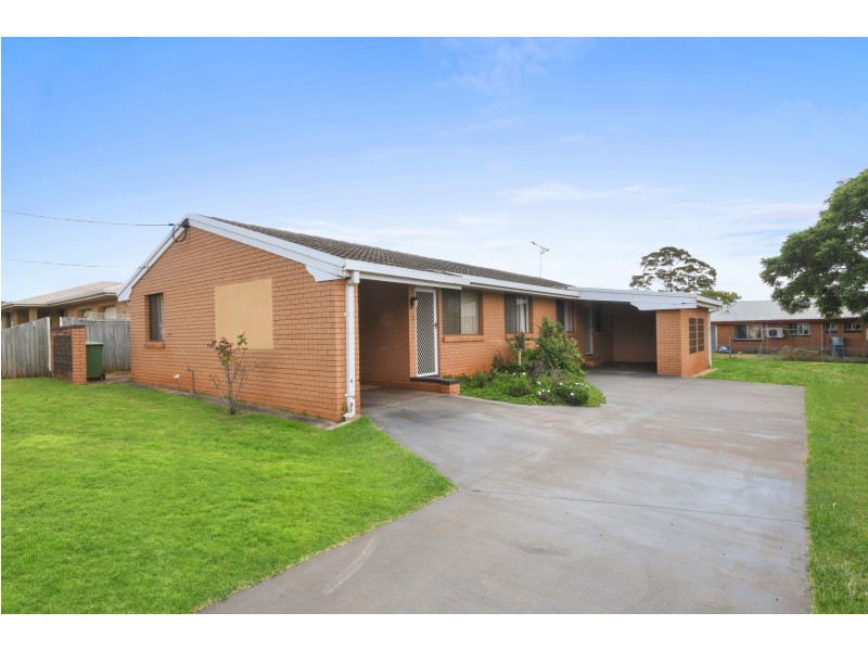 Unit 2/13 Dumba Street, Harristown QLD 4350