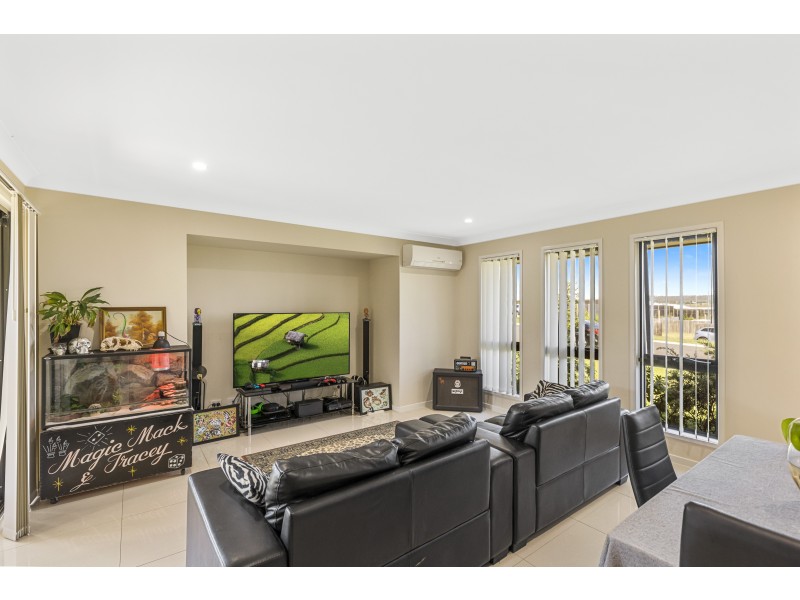 15 Cashmore Street, Wyreema QLD 4352