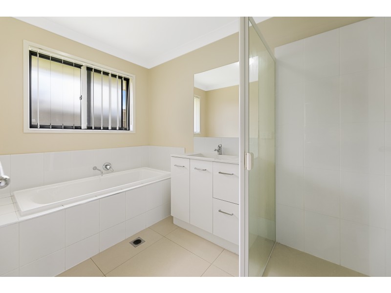 15 Cashmore Street, Wyreema QLD 4352