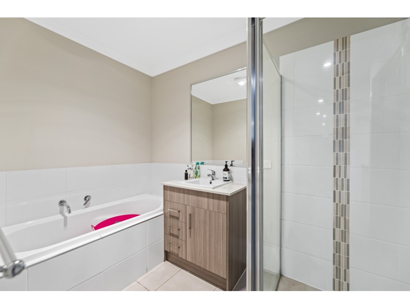 Unit 3/28 Swallow Court, Newtown QLD 4350