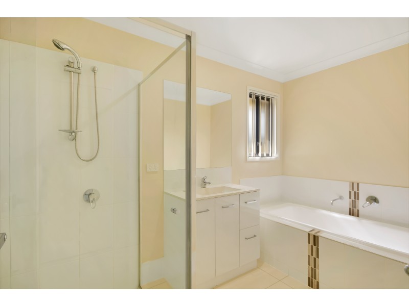 26 Tarcoola Street, Wyreema QLD 4352