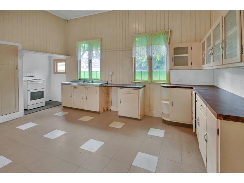 1A Allenby Street, Newtown QLD 4350