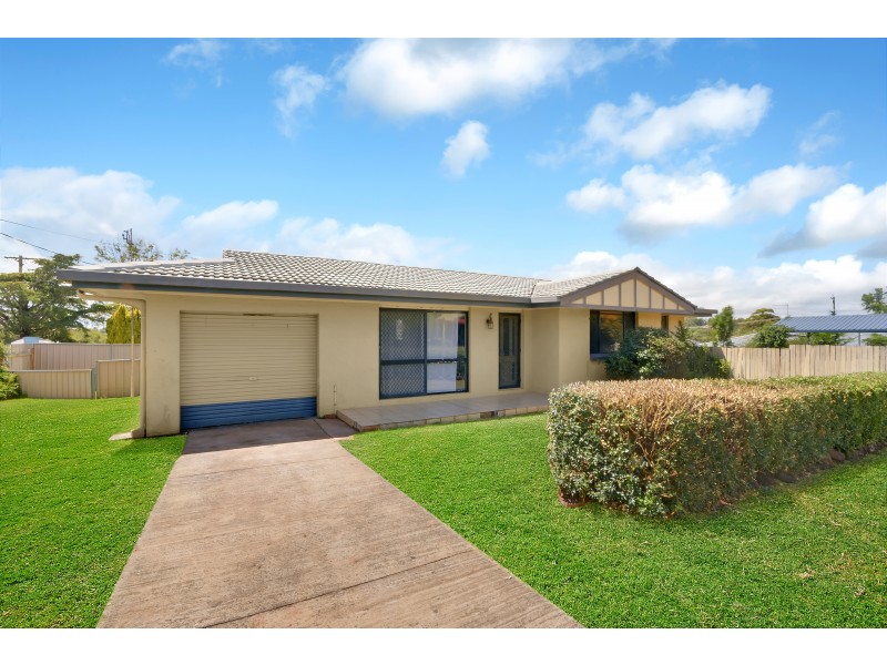 34 Sardon Street, Centenary Heights QLD 4350