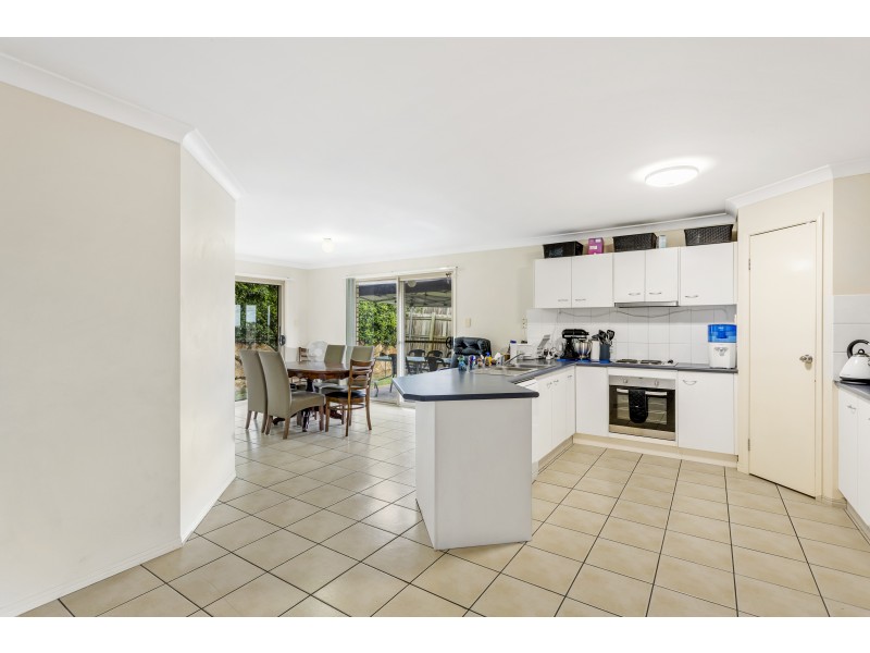 24 Wareena Crescent, Glenvale QLD 4350