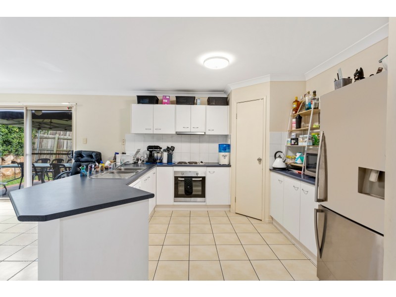 24 Wareena Crescent, Glenvale QLD 4350