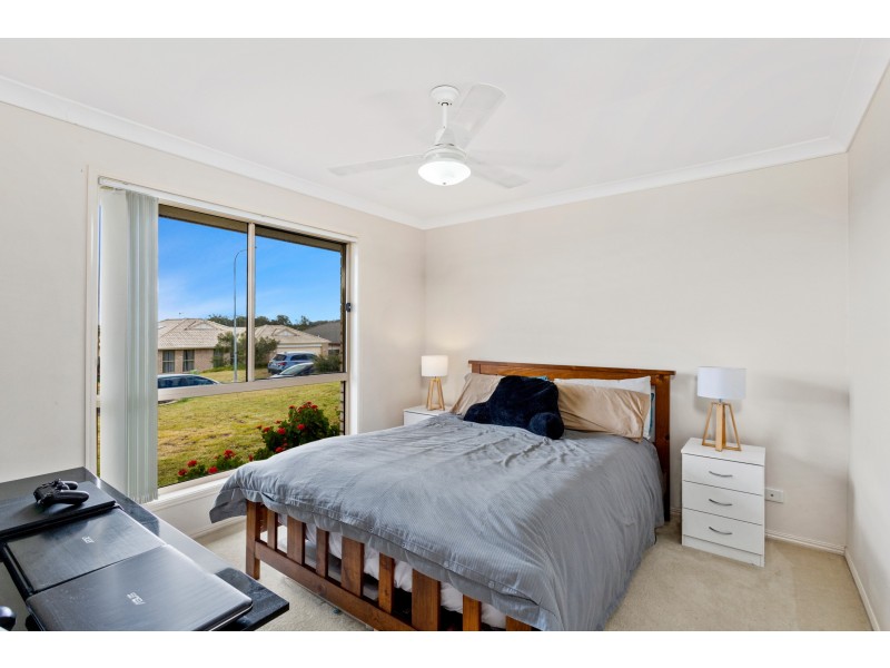 24 Wareena Crescent, Glenvale QLD 4350