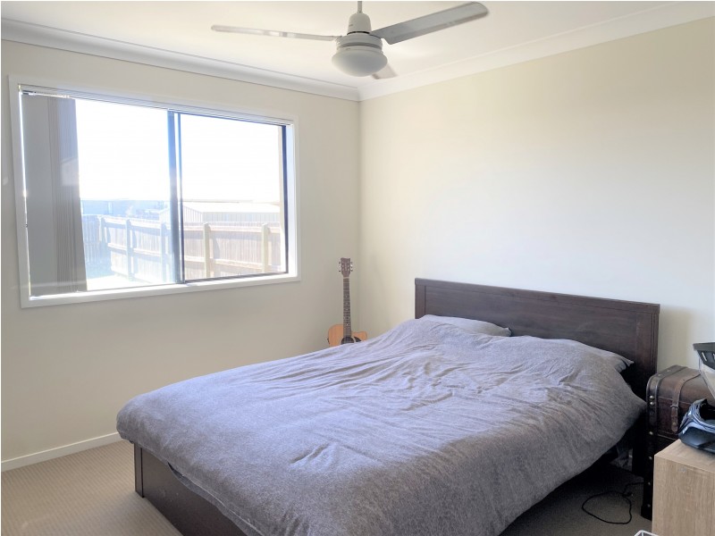 Unit 2/11 Weebah Place, Cambooya QLD 4358
