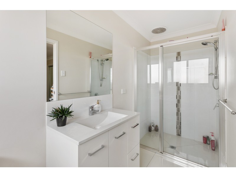 24 Mia Street, Wyreema QLD 4352