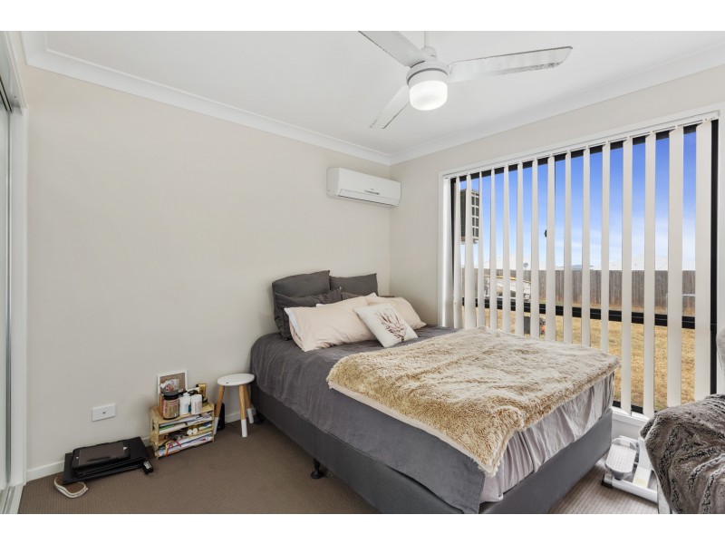 24 Mia Street, Wyreema QLD 4352