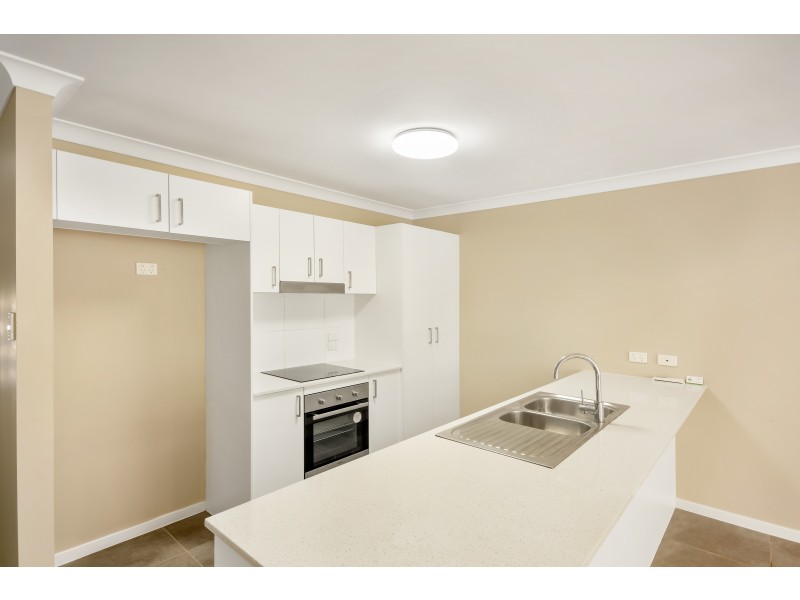 Unit 2/24 Alpine Court, Cranley QLD 4350