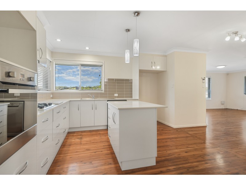 8 Veronica Court, Centenary Heights QLD 4350