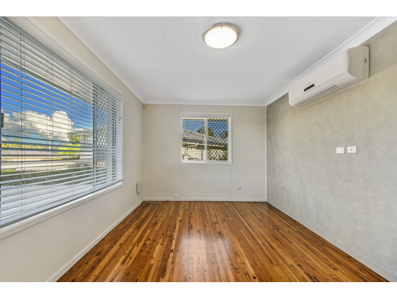 8 Veronica Court, Centenary Heights QLD 4350