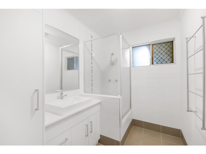 379 Hume Street, Kearneys Spring QLD 4350