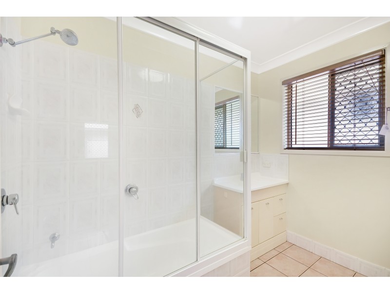 Unit 2/287a Bridge Street, Newtown QLD 4350