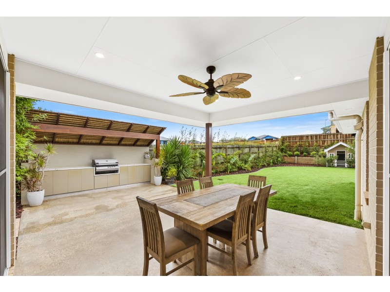 15 Webcke Crescent, Kleinton QLD 4352