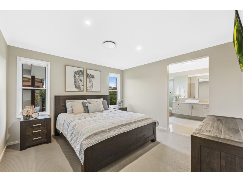 15 Webcke Crescent, Kleinton QLD 4352