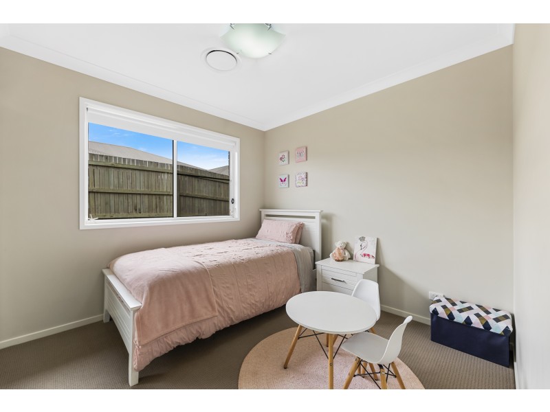 15 Webcke Crescent, Kleinton QLD 4352