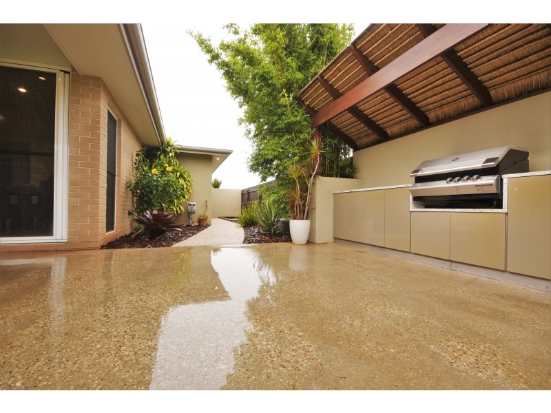 15 Webcke Crescent, Kleinton QLD 4352