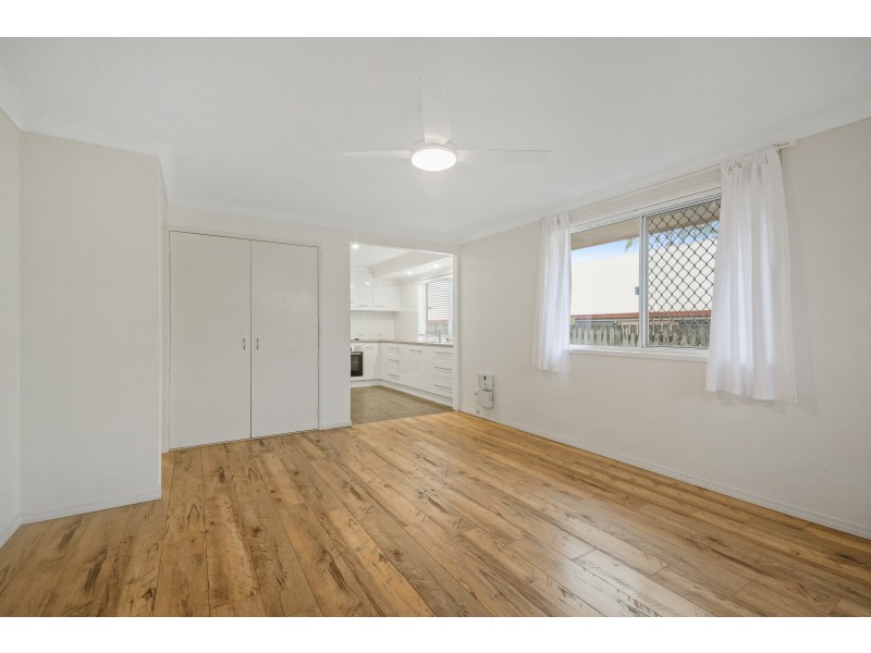 Unit 2/3 Gabrielle Street, Kearneys Spring QLD 4350