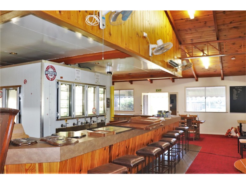 15 Lucy Street, Cambooya QLD 4358