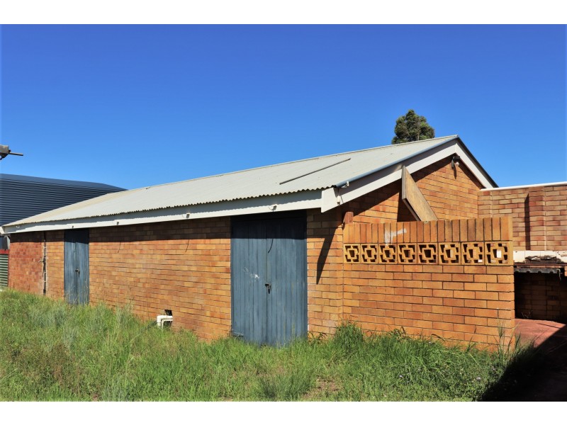 15 Lucy Street, Cambooya QLD 4358