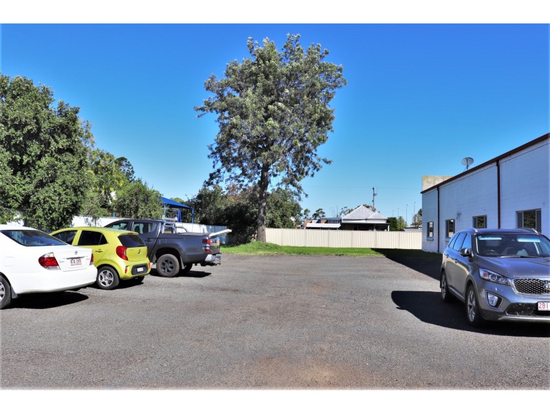 16 Evans Street, Pittsworth QLD 4356